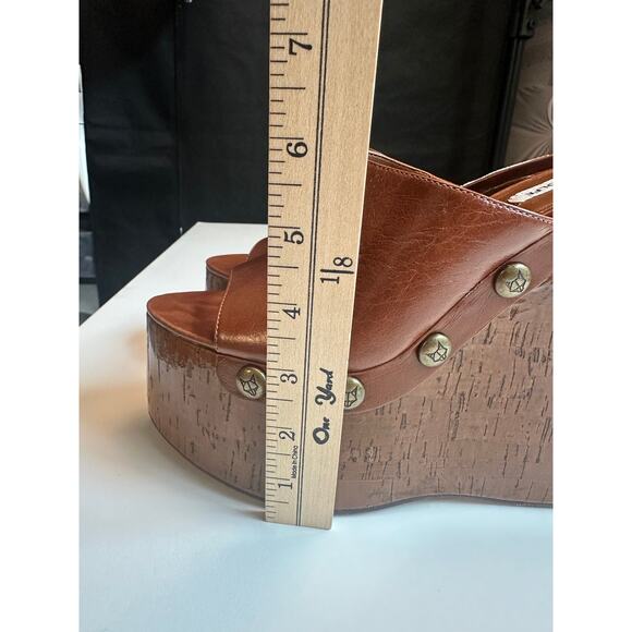 Naked Wolfe Womens 10 Tulip Tan Platform Wedge Mules Brown Leather Studded 70s - Picture 15 of 16